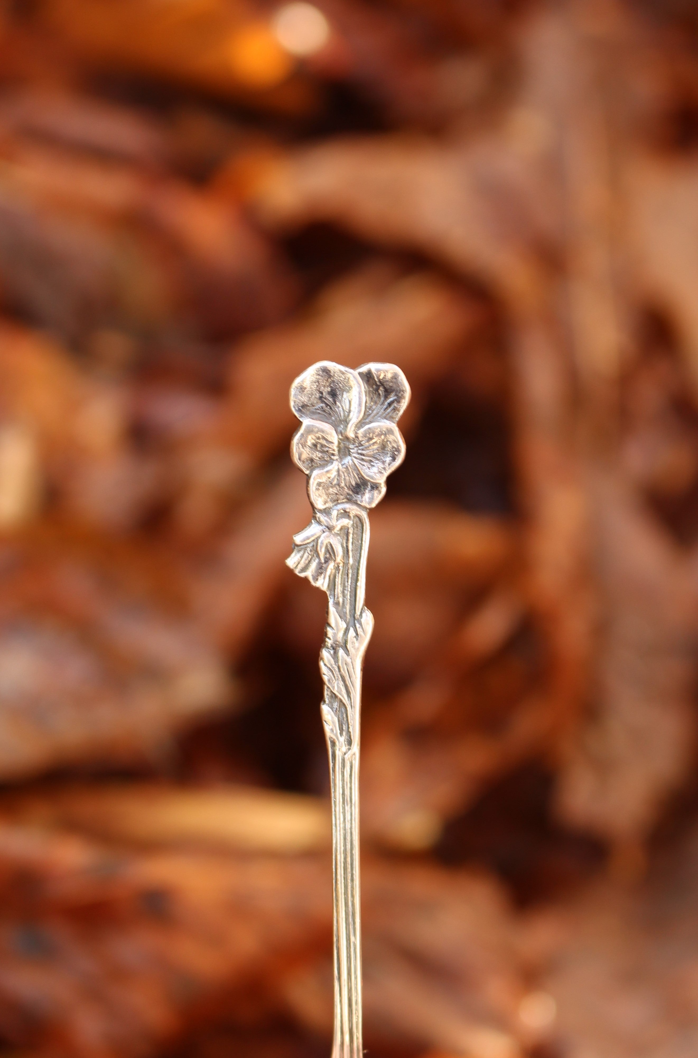 Horned Violet (Pansy) Flower Ring