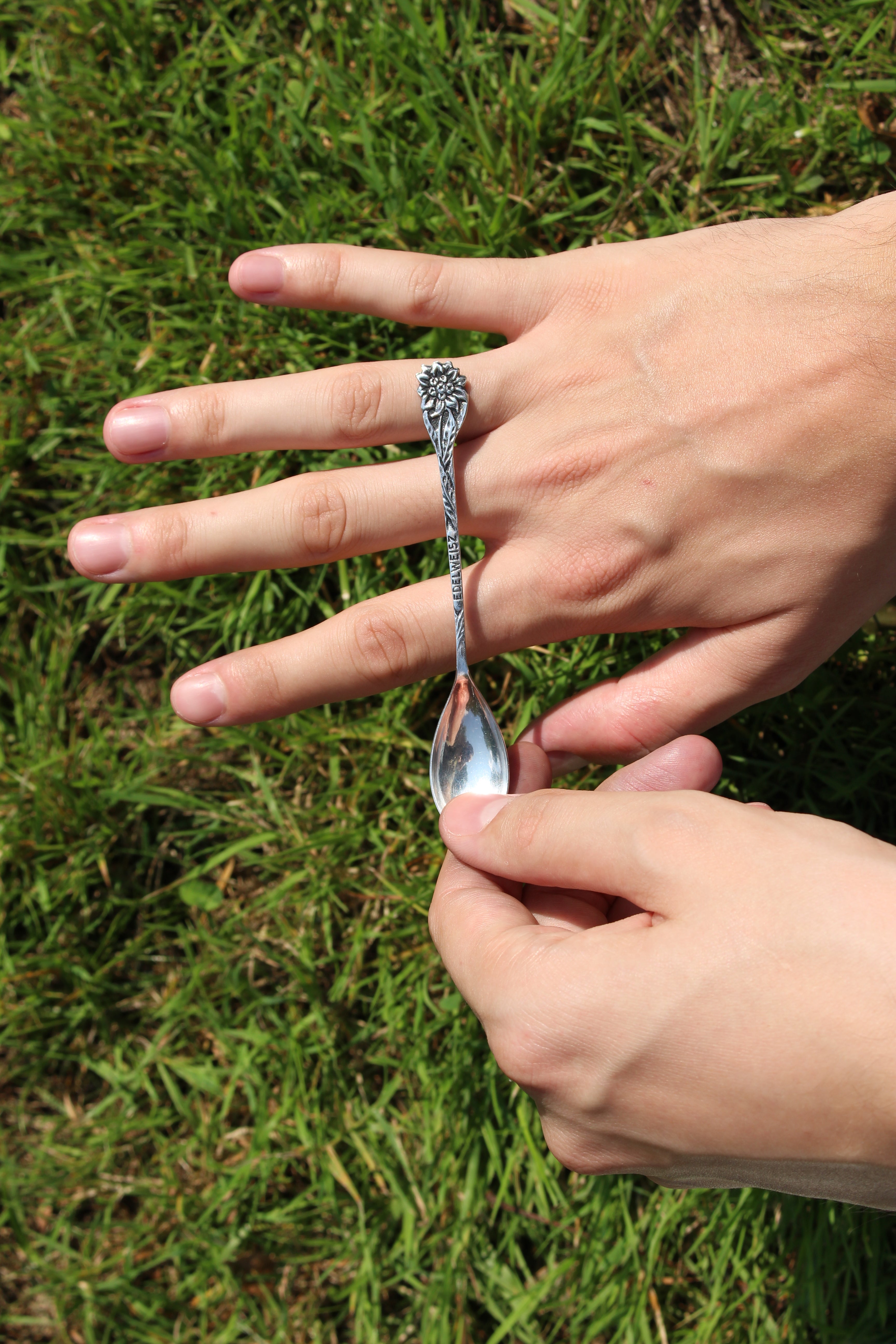 Edelweiss Flower Ring
